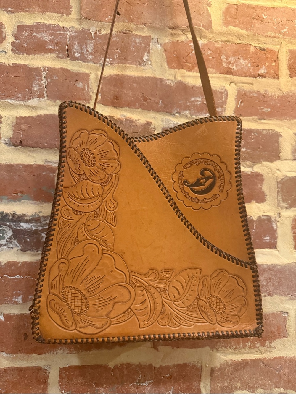Vintage Hand-Tooled Floral Leather Shoulder Bag - Tan Leather Embroidered Purse
